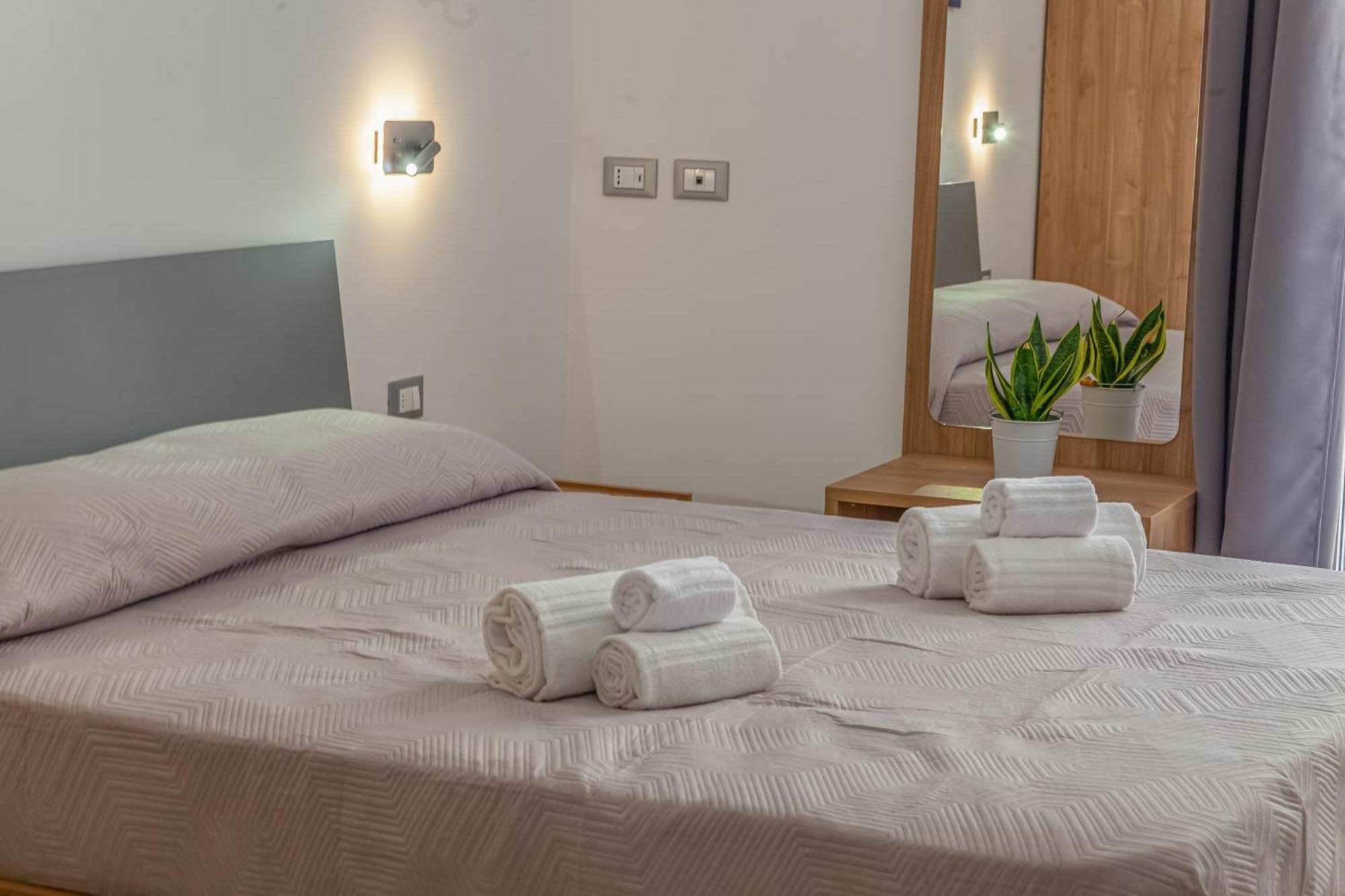 Isgro Rooms 马尔萨拉 外观 照片